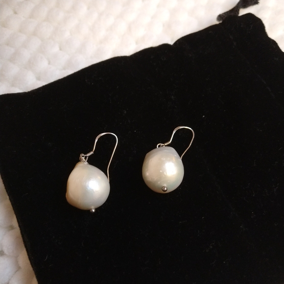 FIRM PRICE**BAROQUE PEARL EARRINGS - Picture 3 of 6